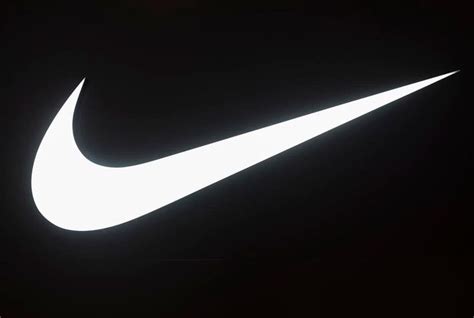 Nike: Shoes, Apparel & Stories 